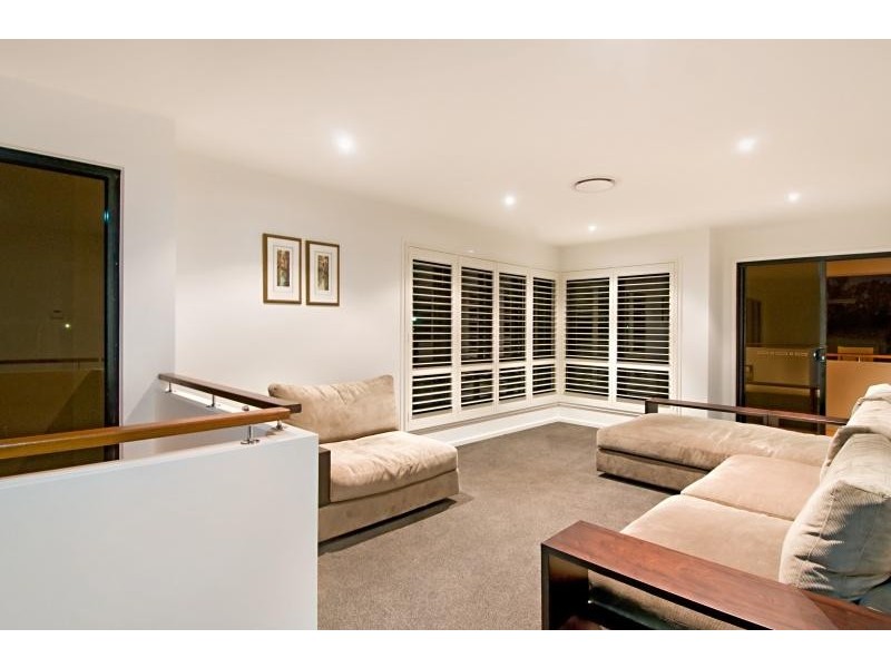 4 PALMER PLACE, Sinnamon Park QLD 4073