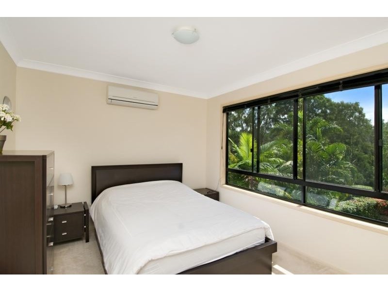 7 SAMUEL PLACE, Sinnamon Park QLD 4073