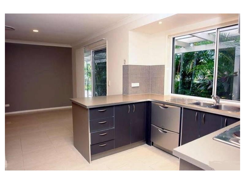 74 NORTHBROOK ST, Sinnamon Park QLD 4073