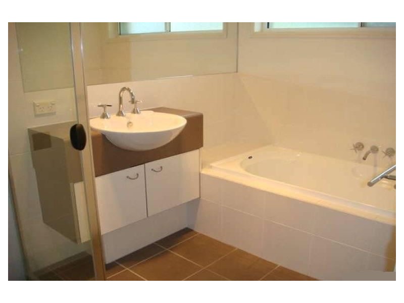 74 NORTHBROOK ST, Sinnamon Park QLD 4073