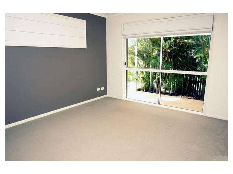 74 NORTHBROOK ST, Sinnamon Park QLD 4073