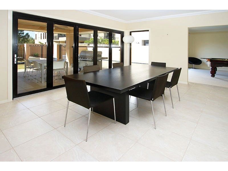 12 BARCOO CR, Sinnamon Park QLD 4073