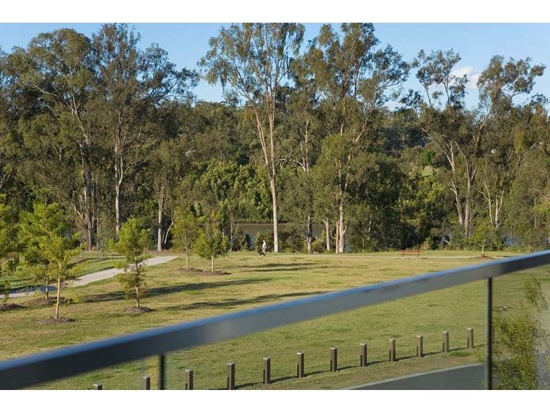 4 COOPERS CLOSE, Sinnamon Park QLD 4073