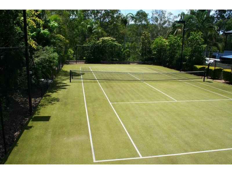 15 SAMUEL PLACE, Sinnamon Park QLD 4073