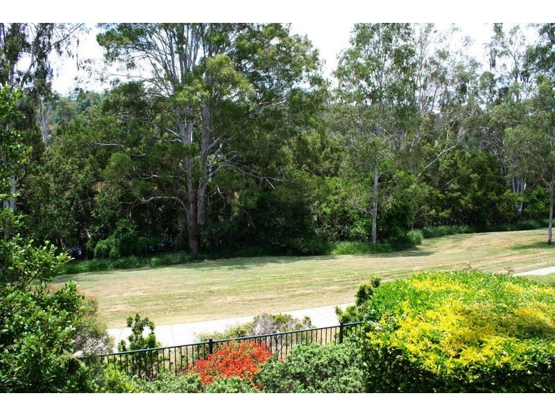 15 SAMUEL PLACE, Sinnamon Park QLD 4073