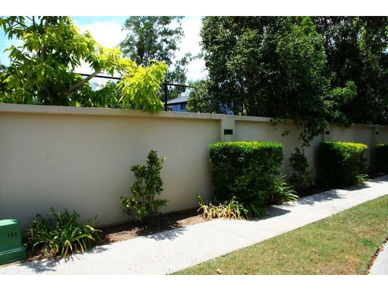 15 SAMUEL PLACE, Sinnamon Park QLD 4073