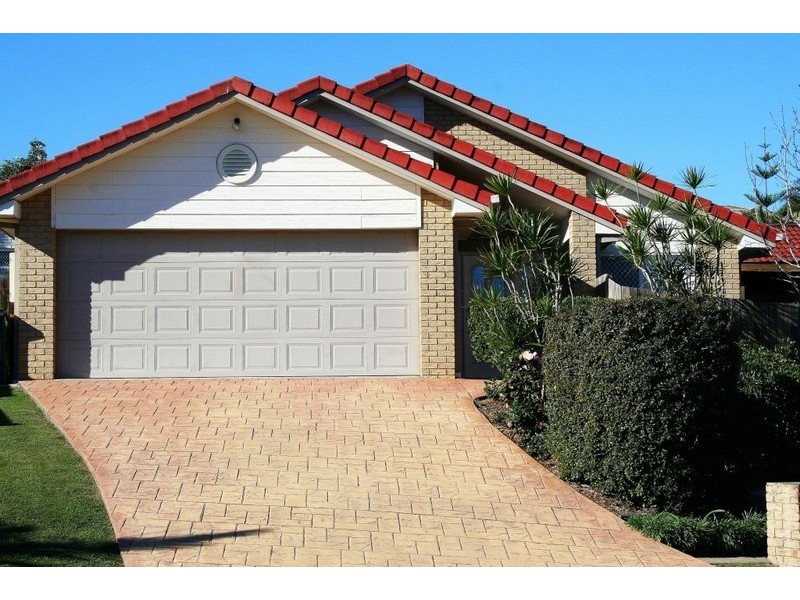 42 WOODROSE CR, Sinnamon Park QLD 4073