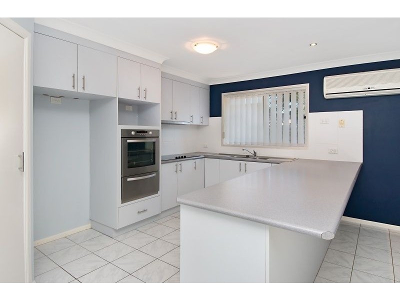 42 WOODROSE CR, Sinnamon Park QLD 4073