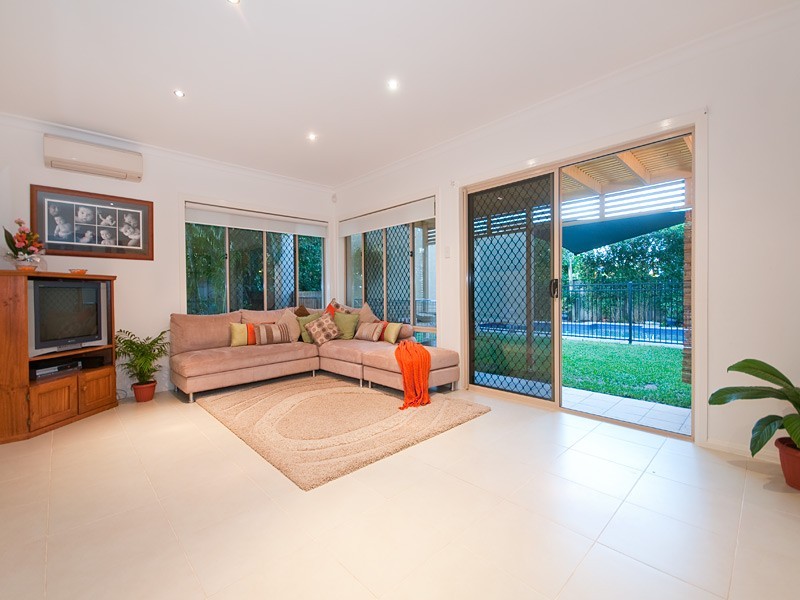 31  Thomas Macleod Ave, Sinnamon Park QLD 4073