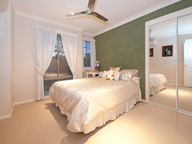 31  Thomas Macleod Ave, Sinnamon Park QLD 4073