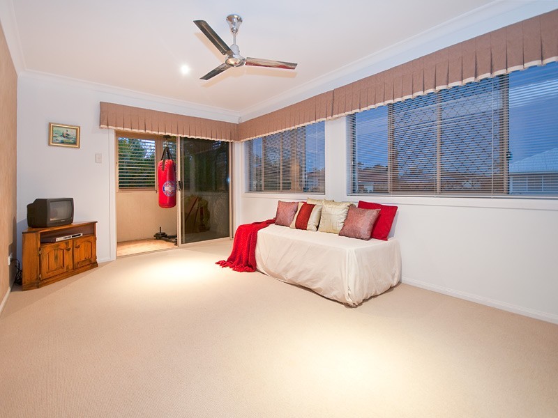 31  Thomas Macleod Ave, Sinnamon Park QLD 4073