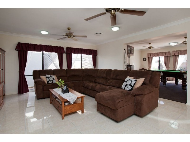 5 COOPERS CLOSE, Sinnamon Park QLD 4073