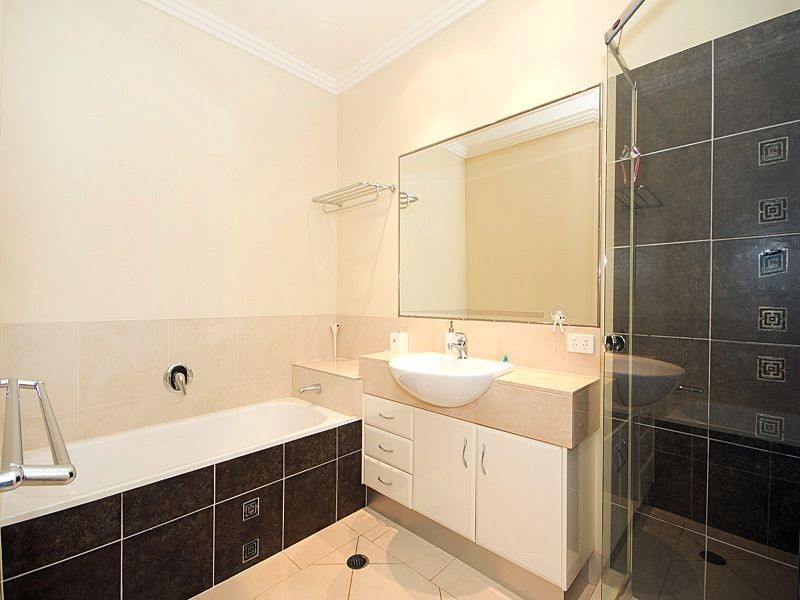 73 SANCTUARY PLACE, Fig Tree Pocket QLD 4069