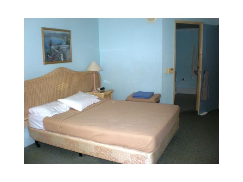 110/1 Paradise Island, Surfers Paradise QLD 4217