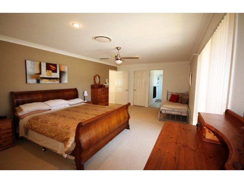 6  Surrey  Close, Bald Hills QLD 4036