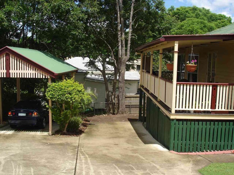 30 Sunrise St, Ashgrove QLD 4060