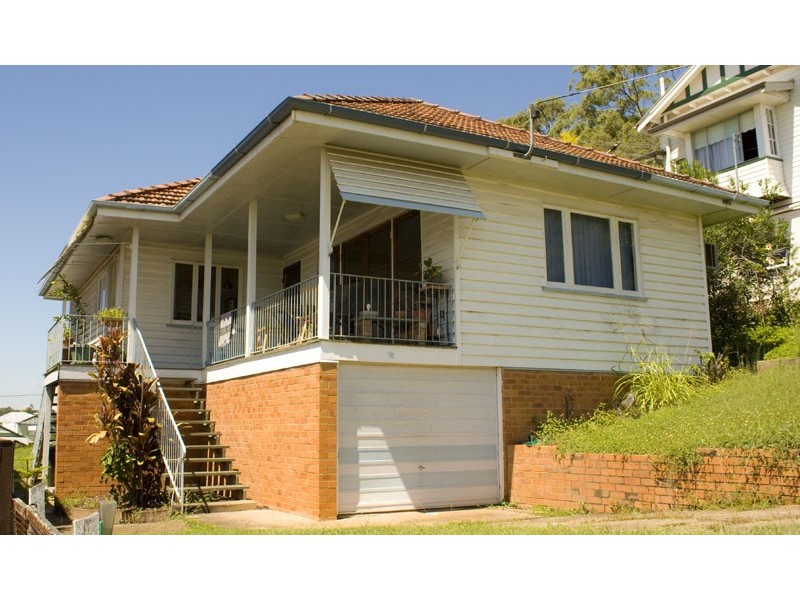 98 Pear Street, Greenslopes QLD 4120