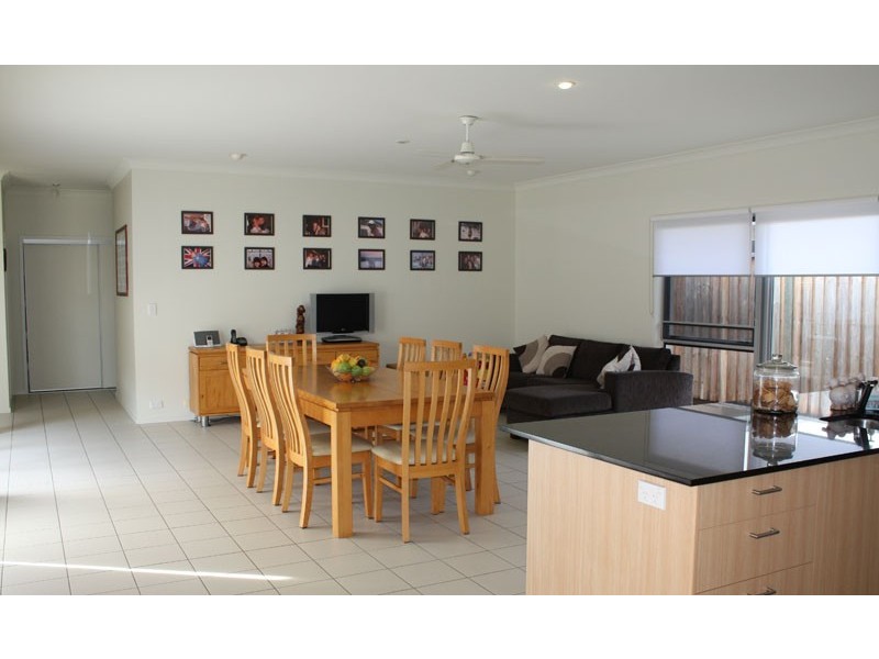 68 Mossvale Dr, Wakerley QLD 4154