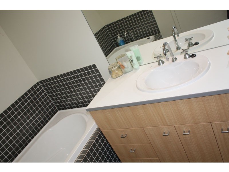 68 Mossvale Dr, Wakerley QLD 4154