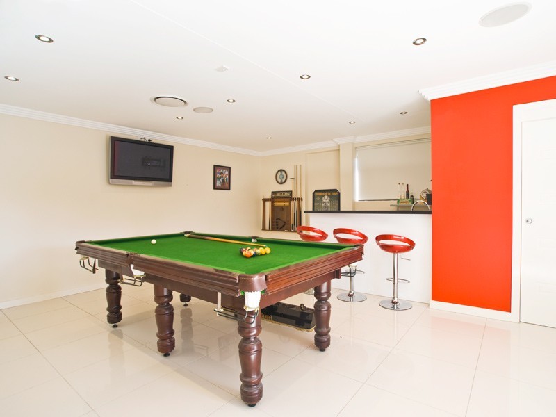 1 Ambrosius St, Carindale QLD 4152