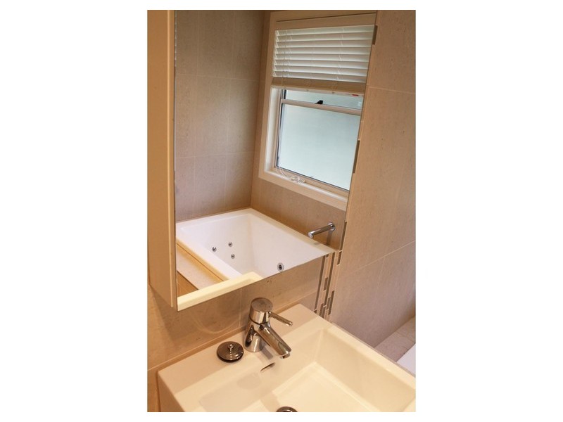 12 Brydon St, Highgate Hill QLD 4101