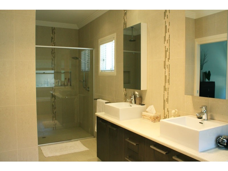 12 Brydon St, Highgate Hill QLD 4101