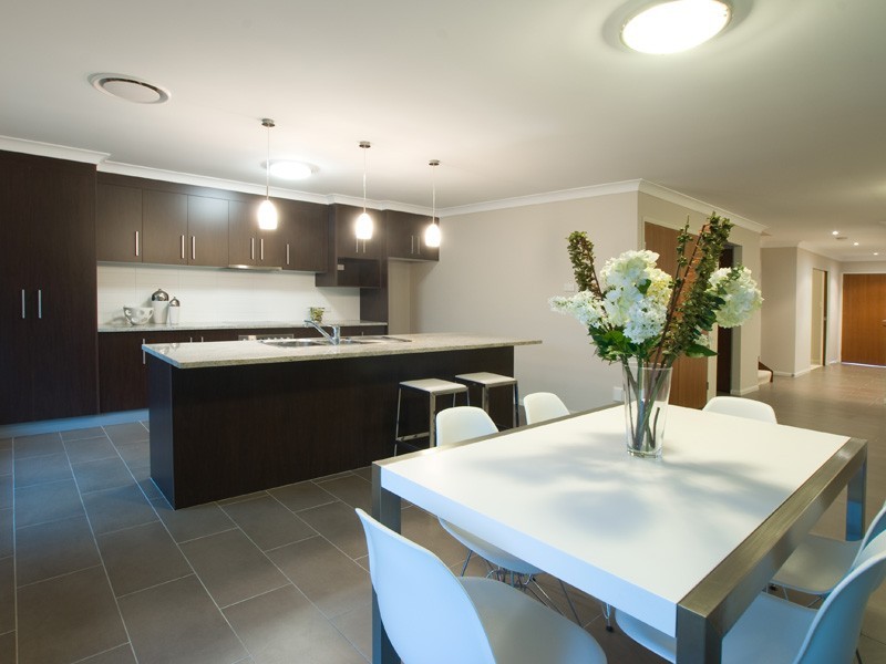 15 Wills St, Coorparoo QLD 4151