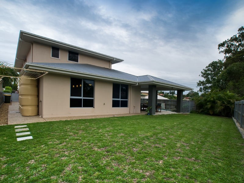 15 Wills St, Coorparoo QLD 4151