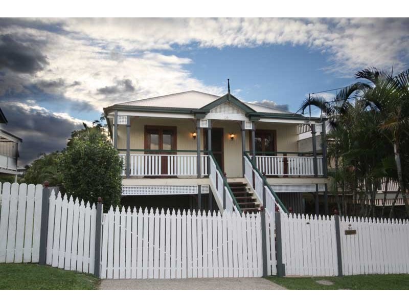 86 Brook St, Windsor QLD 4030