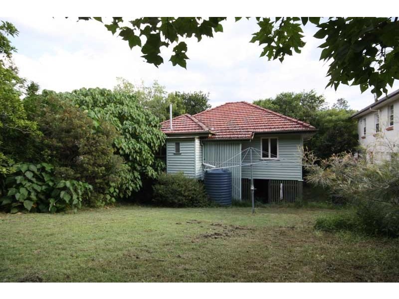 22 Walker St, Coorparoo QLD 4151