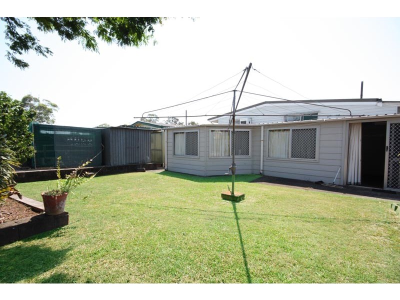 135 Wondall Rd, Wynnum West QLD 4178