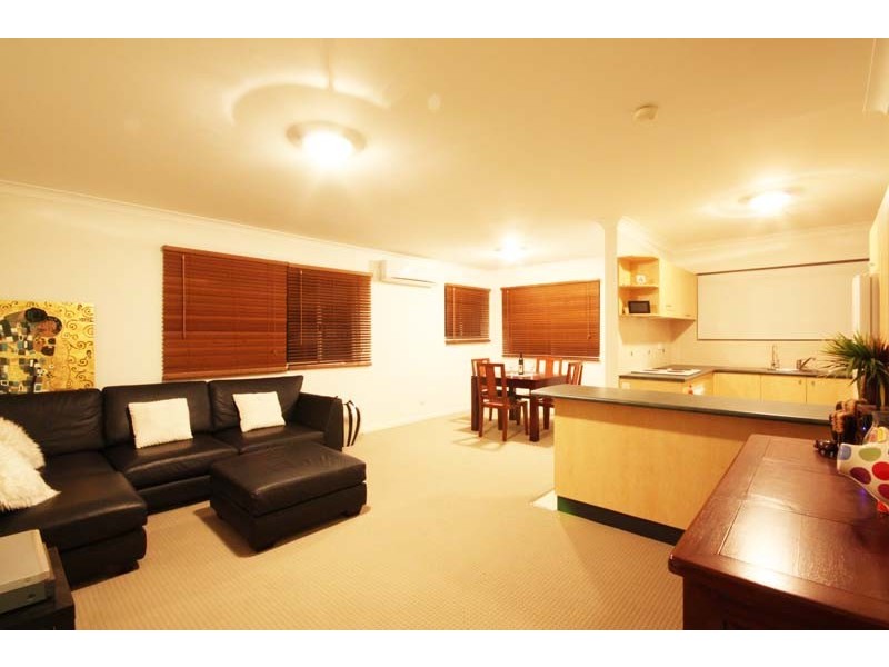6/34 Macaulay St, Coorparoo QLD 4151