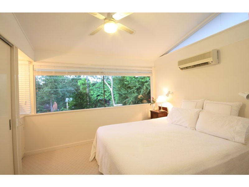 3 Lois St, Kenmore QLD 4069