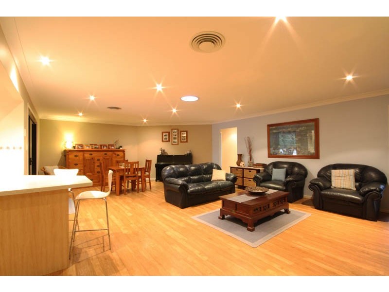 4 Diana Place, Manly West QLD 4179