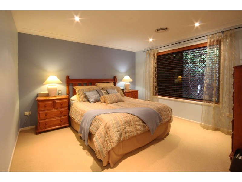 4 Diana Place, Manly West QLD 4179