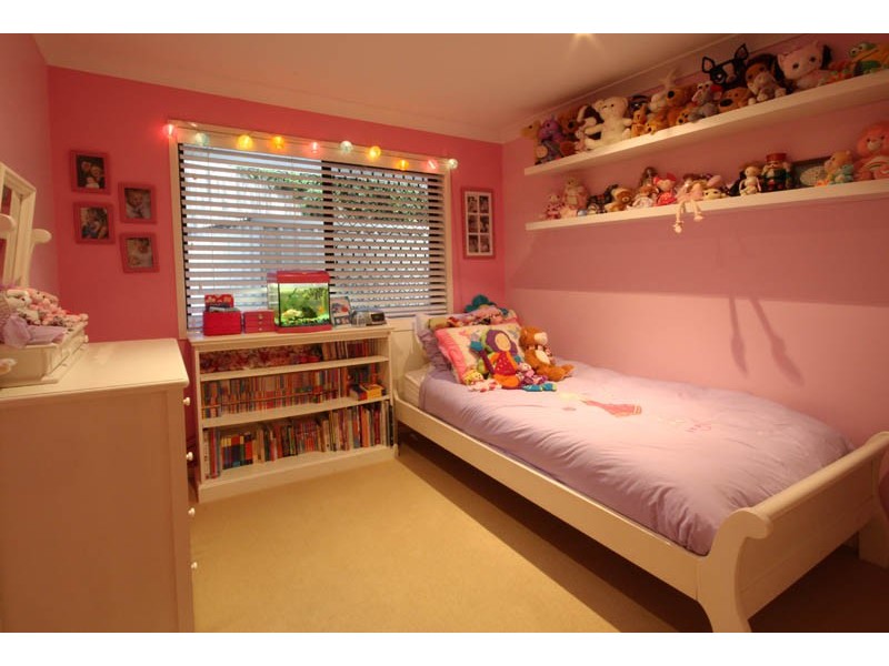 4 Diana Place, Manly West QLD 4179