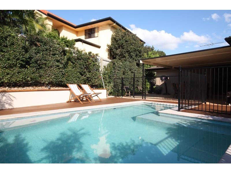 4 Diana Place, Manly West QLD 4179