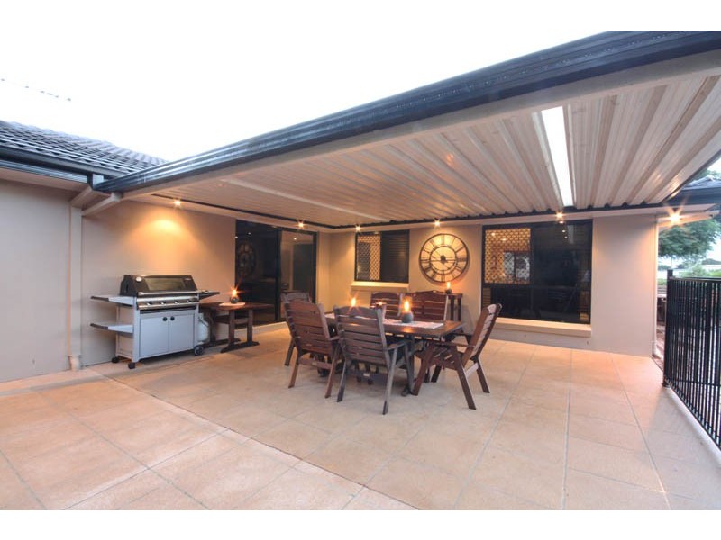 4 Diana Place, Manly West QLD 4179