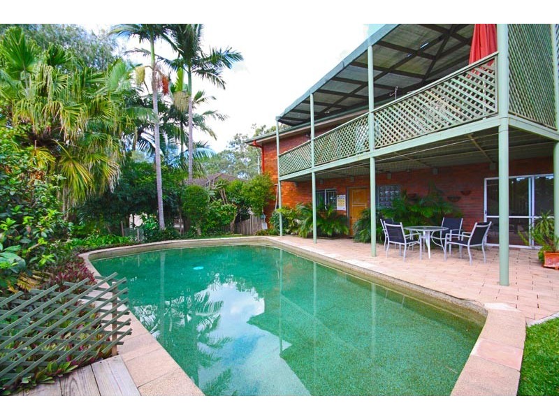 26 Kersley Rd, Kenmore QLD 4069