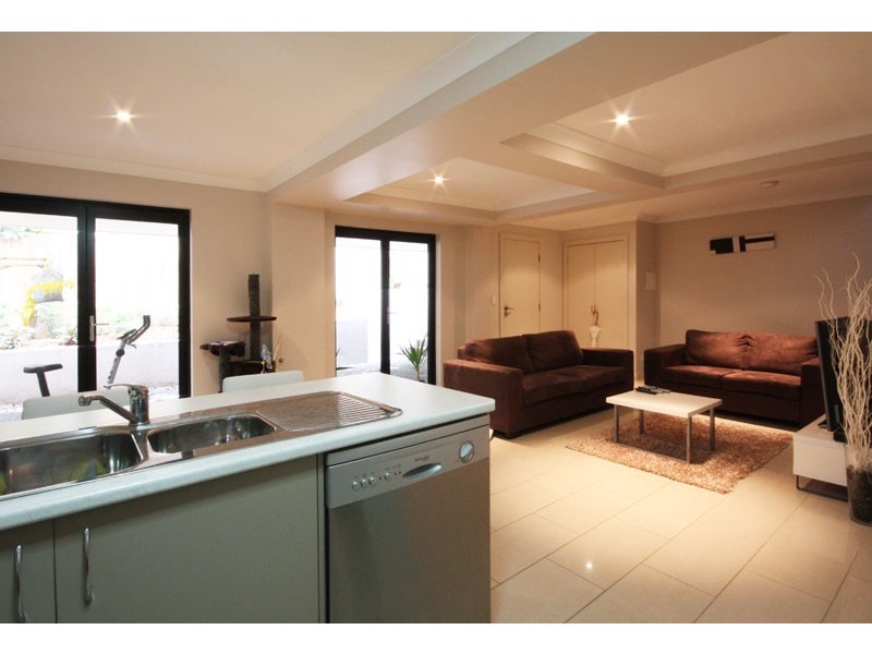 1/15 Clara St, Annerley QLD 4103