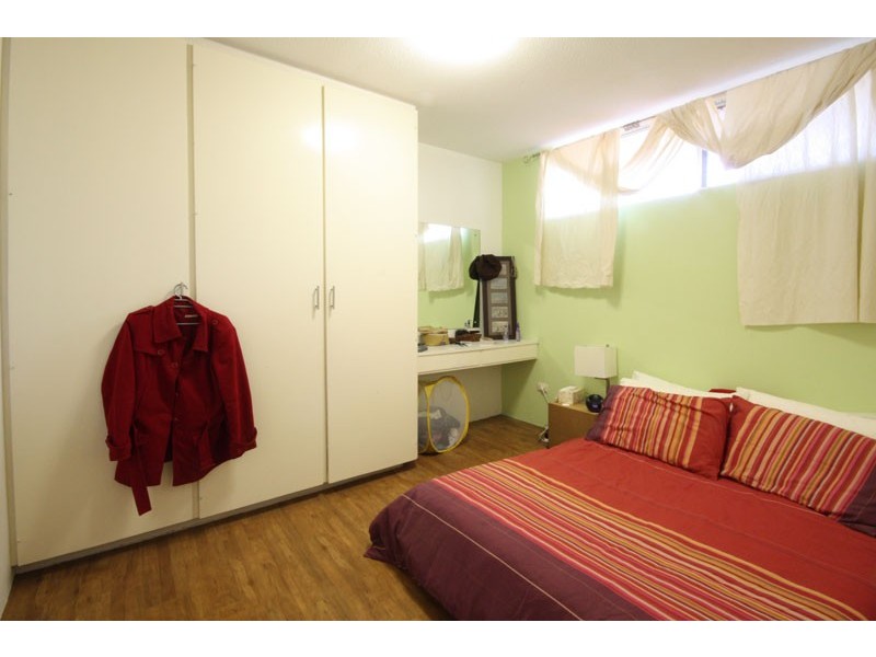 2/79 Cleveland St, Greenslopes QLD 4120