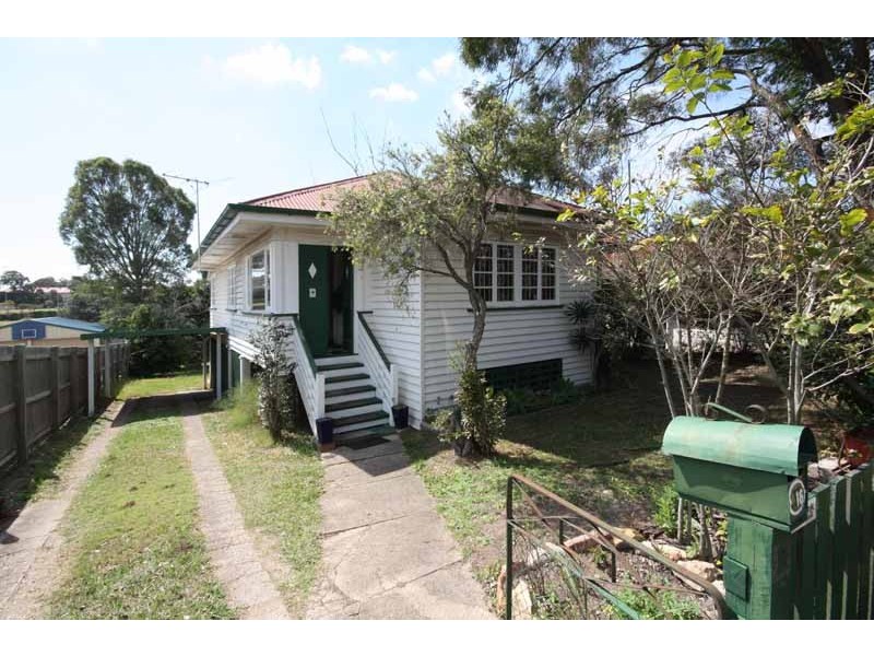 16 Fourteenth Ave, Kedron QLD 4031