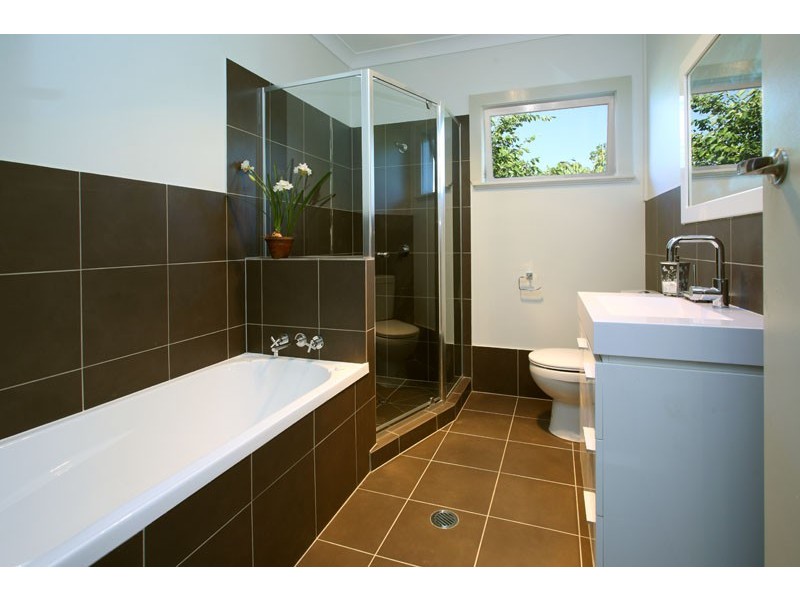 10 McDougall St, Graceville QLD 4075
