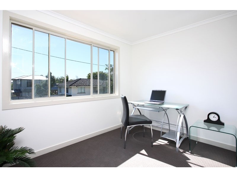 10 McDougall St, Graceville QLD 4075