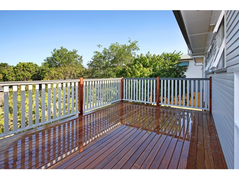 10 McDougall St, Graceville QLD 4075