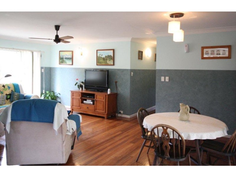 10 Roseneath Pde, Wynnum West QLD 4178