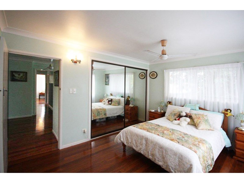 10 Roseneath Pde, Wynnum West QLD 4178