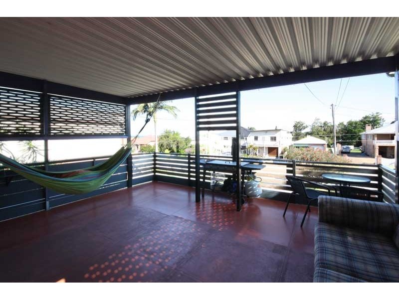 81 Glenora Street, Wynnum QLD 4178