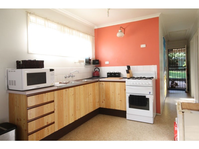 81 Glenora Street, Wynnum QLD 4178