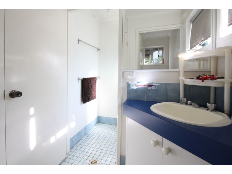 81 Glenora Street, Wynnum QLD 4178